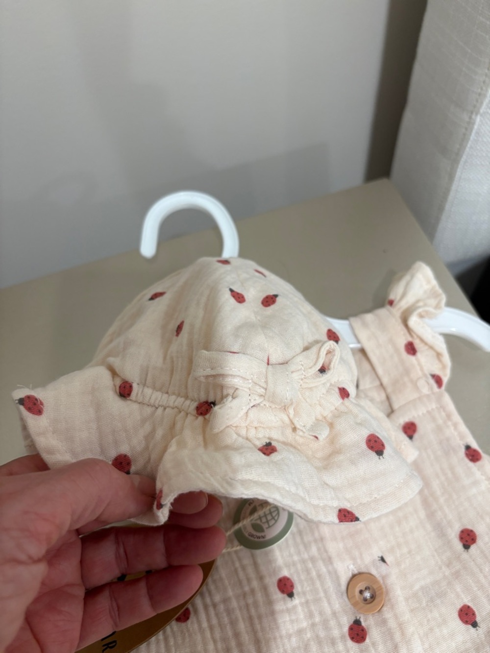 Rabbit & Bear Organic cotton Cream 3 pc Baby Dress with diaper cover and hat . - Picture 3 of 7